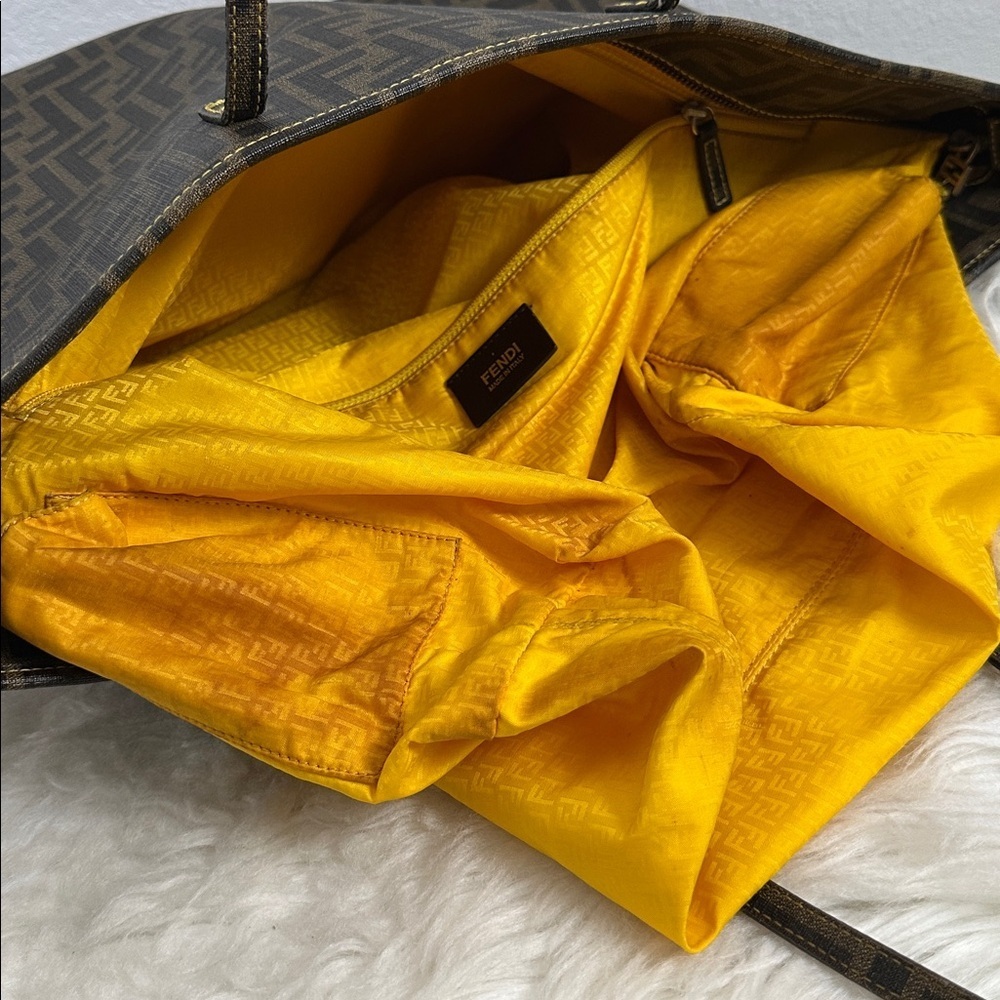 💯Authentic Fendi Roll Tote Zucca Coated Canvas Large🍀 - Picture 7 of 16